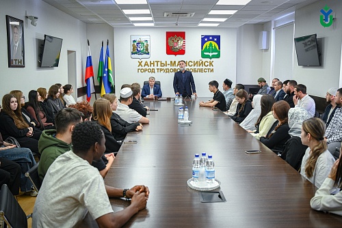 На безе Администрации г. Ханты-Мансийска прошел круглый стол с представителями исламского вероисповедания