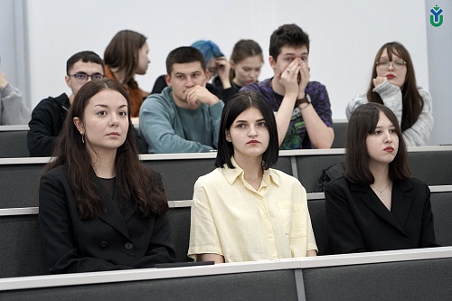 Студенты прослушали лекцию о донорстве