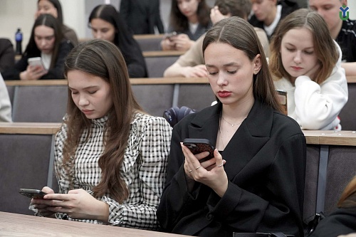 Студенты в онлайн-формате ответили на 15 вопросов