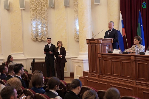 Перед судебным заседанием выступил ректор ЮГУ Роман Кучин