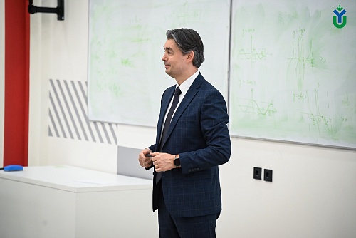 Александр Скурихин рассказал как найти свой путь в госслужбе