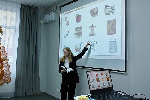 Студенты ЮГУ реализуют проект, направленный на обучение английскому языку пожилых людей