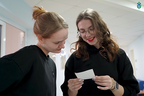 Студенты выполняли разные тематические задания