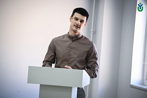 Студентам на личном  примере рассказали с чем сталкивается чиновник