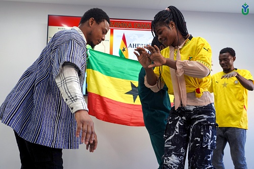 Иностранные студенты выступили с творческими номерами