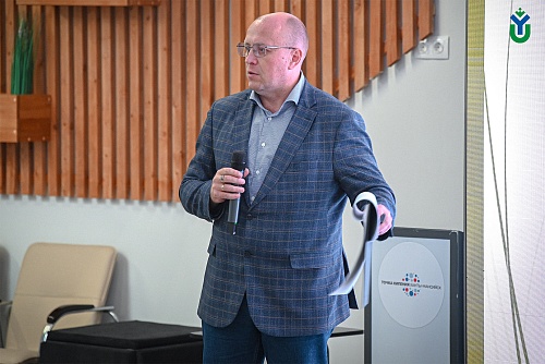 Сергей Хохрин, д.ю.н., доцент, профессор высшей школы права ЮГУ поделился своим мнением о причинах деструктивного поведения среди молодежи