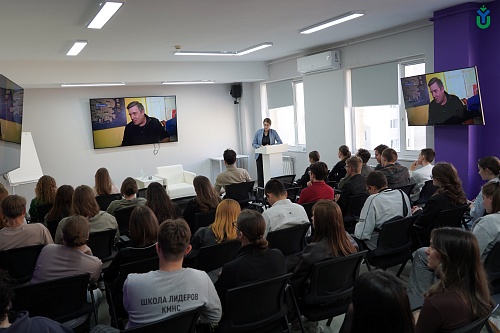 В ЮГУ обсудили угрозу и пользу информационных источников в интернете